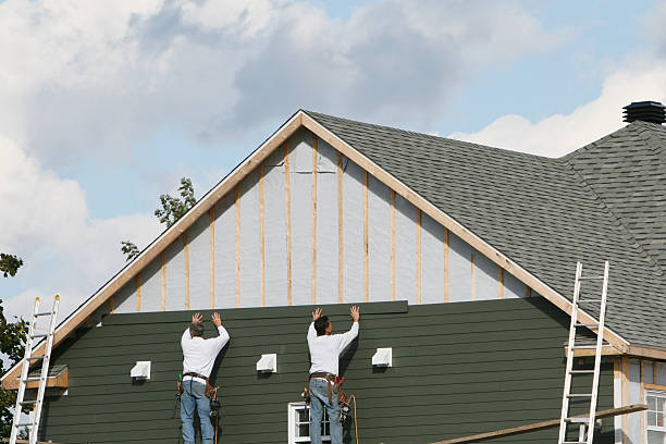 Professional Siding Repair technician working in Round Rock, TX